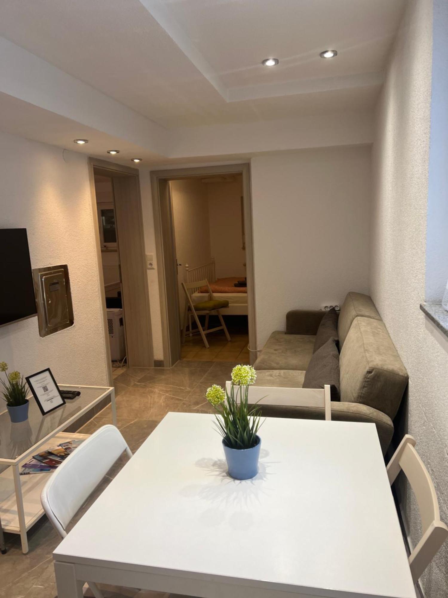 Moderne Einliegerwohnung Amara - Friedrichshafen Am Bodensee Exteriör bild